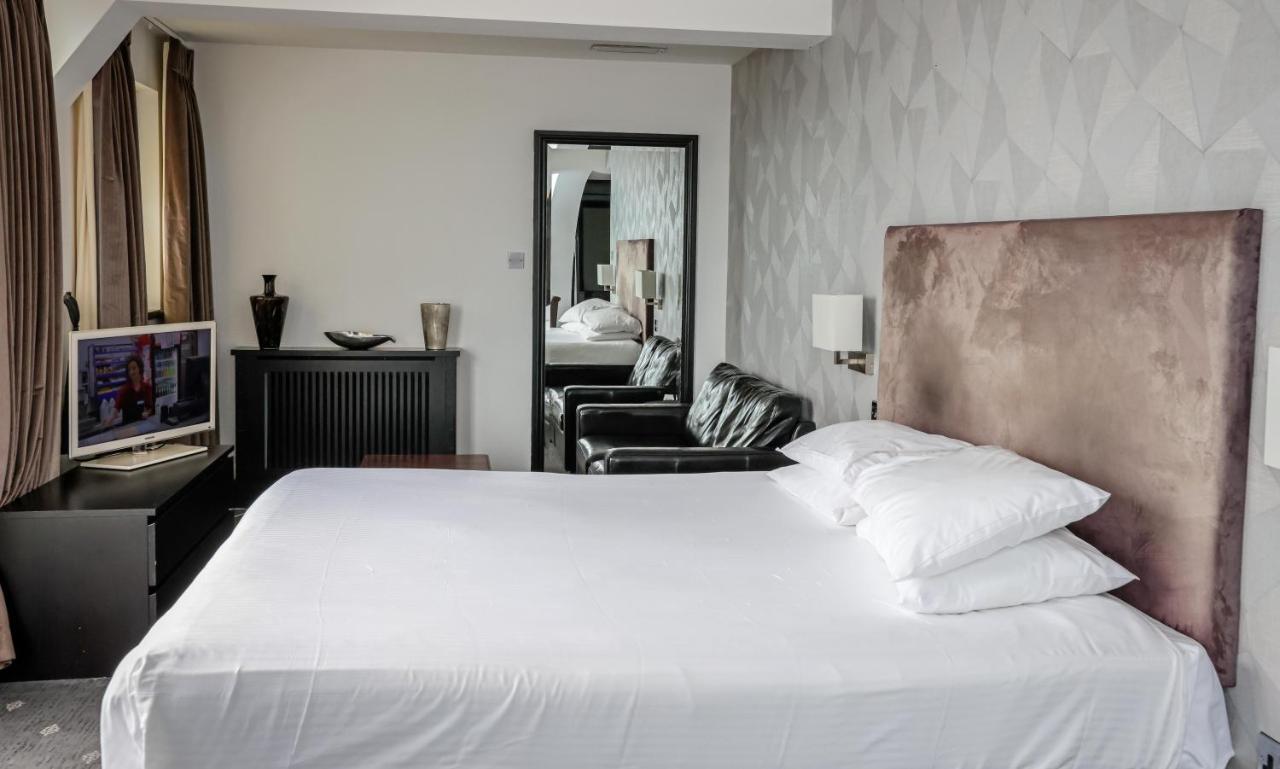 Suncliff Hotel - Oceana Collection Bornemouth Extérieur photo