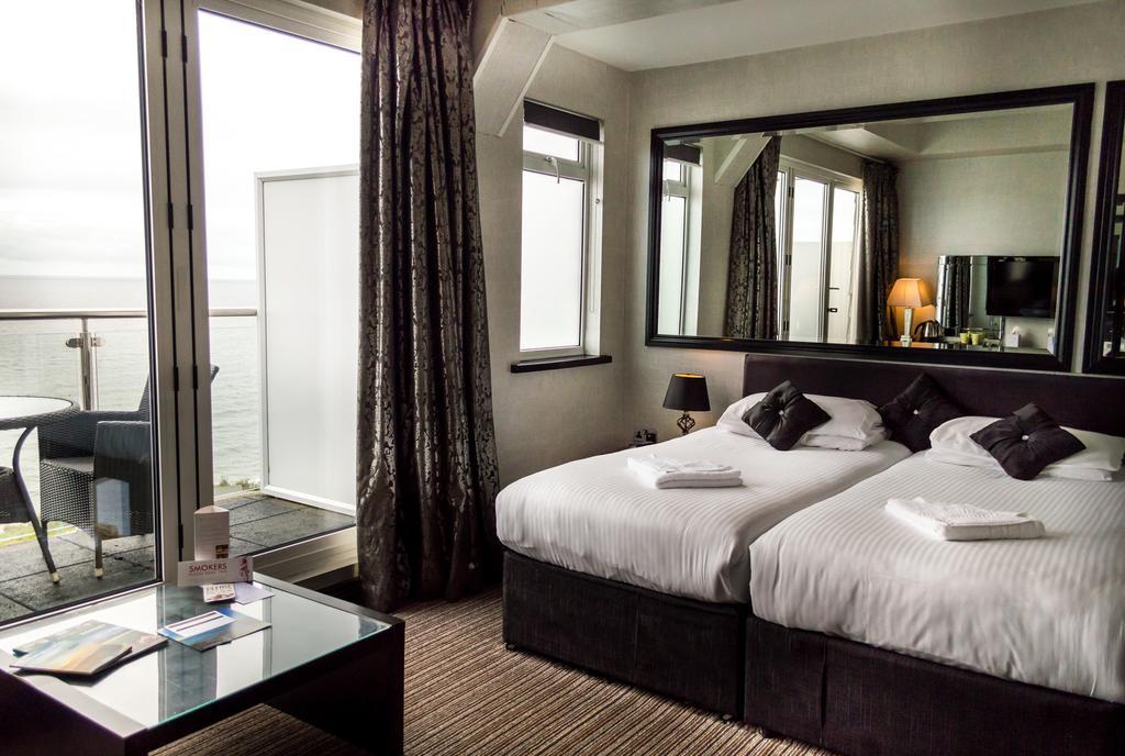 Suncliff Hotel - Oceana Collection Bornemouth Extérieur photo